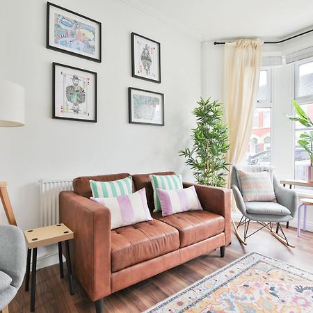 Fresh Cardiff Bay 2 Bedroom House- 3 Tv'S Exteriör bild